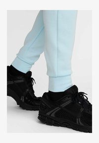 Non selezionato, glacier blue black