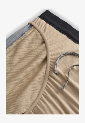 Nike Performance SECONDSUNRISE - Korte sportsbukser - khaki smoke grey black