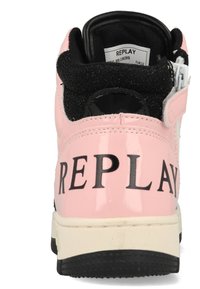 Roze gepatenteerd leren hoge sneaker met zwarte accenten, met het "REPLAY" logo op de hiel, klittenbandsluiting en een gestructureerde zwarte binnenvoering.
