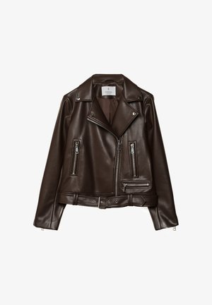 Dunkelbraune Leder-Bikerjacke mit asymmetrischem Reißverschluss, drei Reißverschlusstaschen, Druckknopfkragen und verstellbarem Gürtel am Saum.