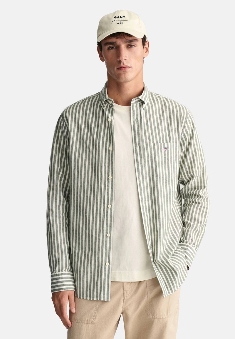 GANT REGULAR FIT DE A RAYAS - Camisa - pine green