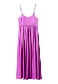 Robe sans manches violet avec de fines bretelles, taille froncée et jupe fluide. Fabriquée en tissu léger avec une texture douce.