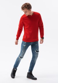 Ombre Collegepaita - red