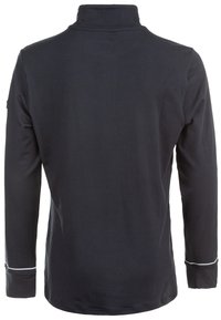 Svart långärmad pikétröja med hög krage, med en slät textur och vit kontrastdetalj vid ärmsluten. Enkel, åtsittande design.