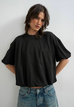 Topshop, TSMANDY BUBBLE HEM TEE JRS - Camiseta básica - black