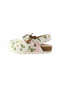 Weiße Blumen-Clogs mit einem strukturierten Muster aus pinken und grünen Blumen, einem braunen Korkakzent, einem verstellbaren Riemen und einer stabilen, leichten Sohle.