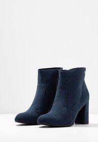 s.Oliver Nilkkurit - blue denim