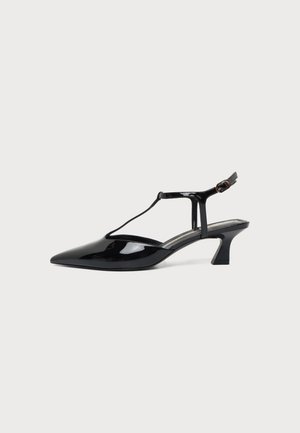 Stuart Weitzman VINNIE
 czarny