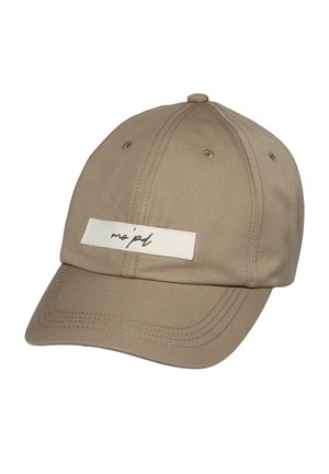 Beżowa bawełniana czapka z daszkiem z zakrzywionym daszkiem i białą prostokątną naszywką z czarnym kursywnym napisem na przednim panelu.