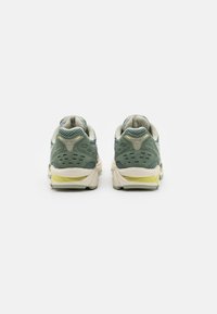 ASICS SportStyle GEL-KAYANO 14 UNISEX - Sapatilhas - olive grey/pure silver