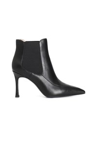 Stivale alla caviglia in pelle nera con punta affusolata, pannelli laterali elastici e tacco a stiletto. Texture liscia e design minimalista.