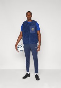 Nike Performance PSG CLUB - Vest - midnight navy/speed yellow