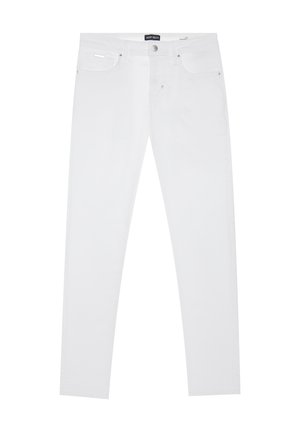 Vaqueros de denim blanco con un ajuste slim, que cuentan con un cierre de botón, un diseño de cinco bolsillos y detalles de costura sutiles en los bolsillos.