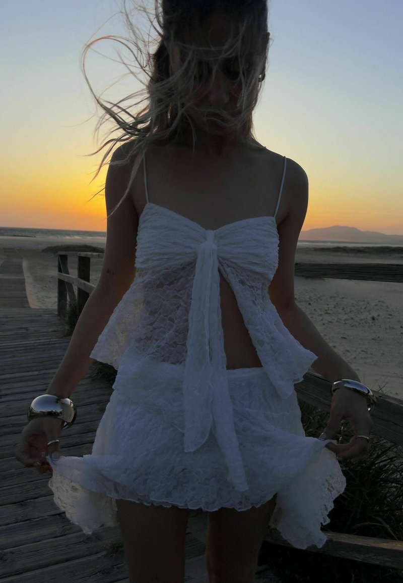 Bershka - STRAPPY  - Top - white, Enlarge