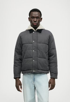 TREND PUFFER - Talvitakki - black