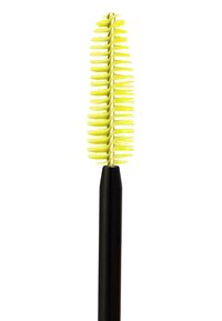 Pennello da trucco a spirale giallo con setole corte e manico nero, progettato per un'applicazione precisa e una distribuzione uniforme dei prodotti.