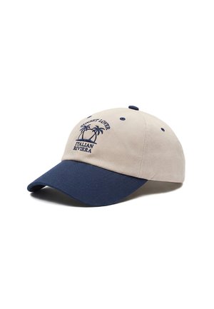 Beige og navy baseballkasket med broderede palmetræer og teksten "SUNSET LOVER ITALIAN RIVIERA" på frontpanelet.
