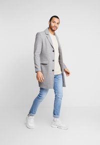 Only & Sons ONSLOOM - Jeans fuselé - blue denim