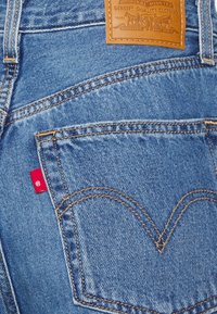 Levi's® HIGH LOOSE - Calças de ganga à boca de sino - are you ready