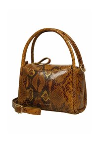 Borsa in pelle di serpente marrone con una forma strutturata, due manici corti e una tracolla rimovibile. Presenta una texture lucida e un particolare motivo discreto.