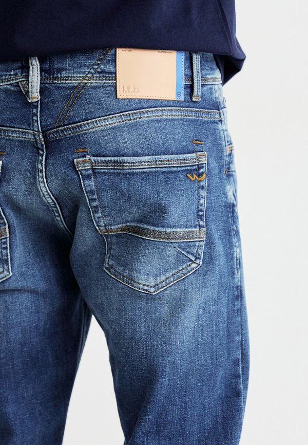 SERVANDO MID RISE - Slim fit jeans - fayra wash3