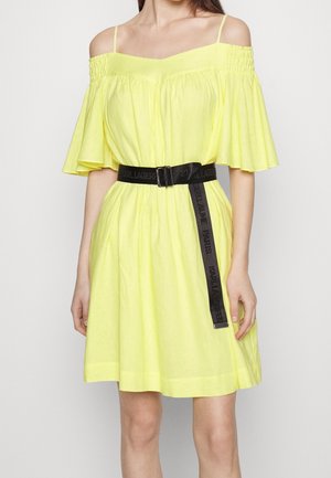 Cocktailjurk - yellow