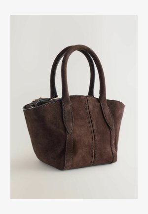 Ruda zomšinė rankinė su dviem rankenomis, viršutinė siūlė ir plokščia apačia. Lygios odinės detalės palei kraštus ir siūles.