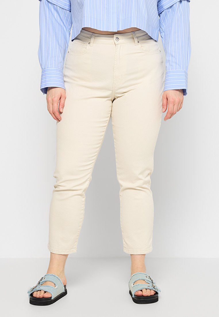 ONLY Carmakoma Slim fit jeans crème