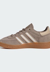 adidas Originals HANDBALL SPEZIAL Zapatillas chalky brown