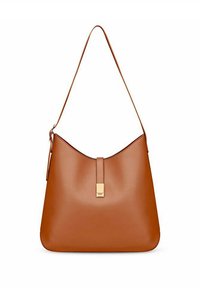 Hnědá kožená kabelka s zakřiveným tvarem, s plochým popruhem, zlatým akcentem na klipse a hladkým povrchem. Jednoduchý a moderní design.