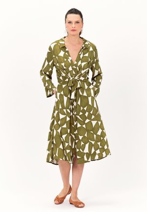 RENATA - Shirt dress - vert