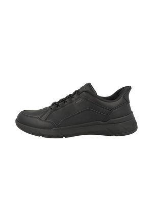 Sneaker nero low-top con chiusura frontale con lacci, collo imbottito e suola texturizzata per uso casual, vista laterale.