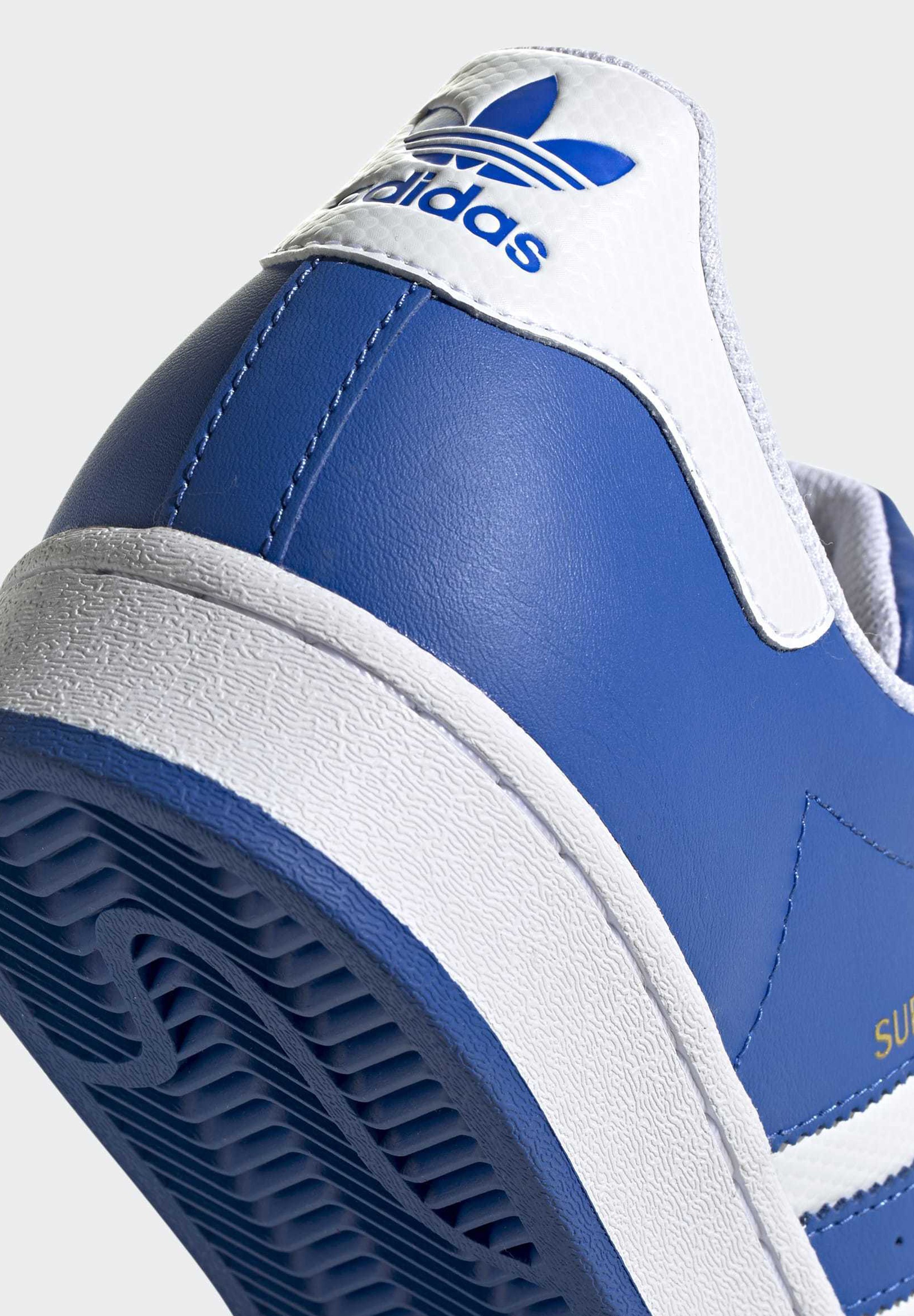 superstar bleu