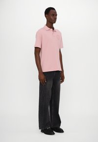 Just Cavalli SNAKE - Poloskjorter - malva