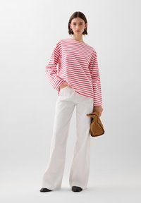 Scalpers STRIPES LABEL - Top s dlouhým rukávem - coral stripes