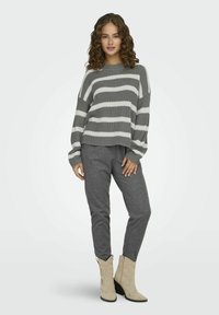 JDY JDYJUSTY STRIPE  - Strickpullover - december sky
