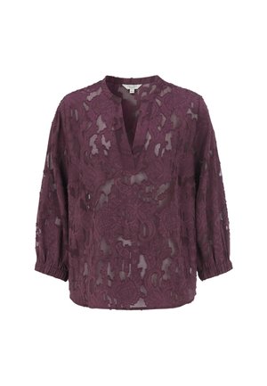 Gennemsigtig lilla laced blouse med V-hals, trekvartærmer og elastiske manchetter, prydet med indviklede blomstermønstre hele vejen igennem.