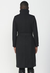 Koroshi Vinterfrakke - black