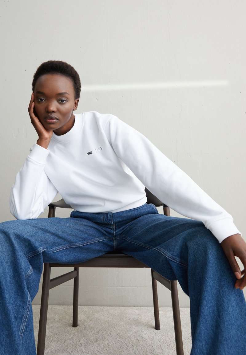 McQ Alexander McQueen Sweatshirt white/hvit Zalando.no