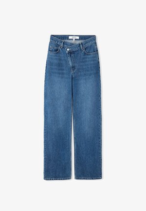 Szerokie niebieskie dżinsy z wysokim stanem, z pięcioma kieszeniami i delikatnym przecieraniem. Wykonane z solidnej bawełny, o prostym kroju.