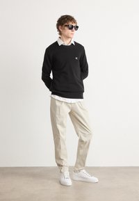 Thumbnail Image 3