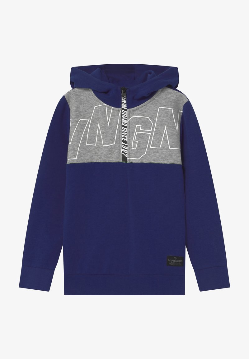 Kinder Kapuzenpullover in Marineblau mit grauer Brustpartie, weißen umrandeten Buchstaben, halbem Reißverschluss und Vingino-Label am unteren Saum.