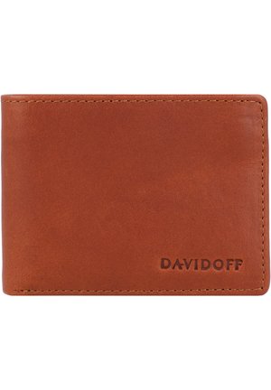 Billetera de cuero marrón con una textura suave, bordes cosidos y el logo en relieve "DAVIDOFF" en la esquina inferior derecha.