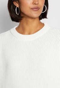 Minimum KILIA - Svetrík - broken white