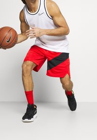 Nike Performance Pantaloncini sportivi - red