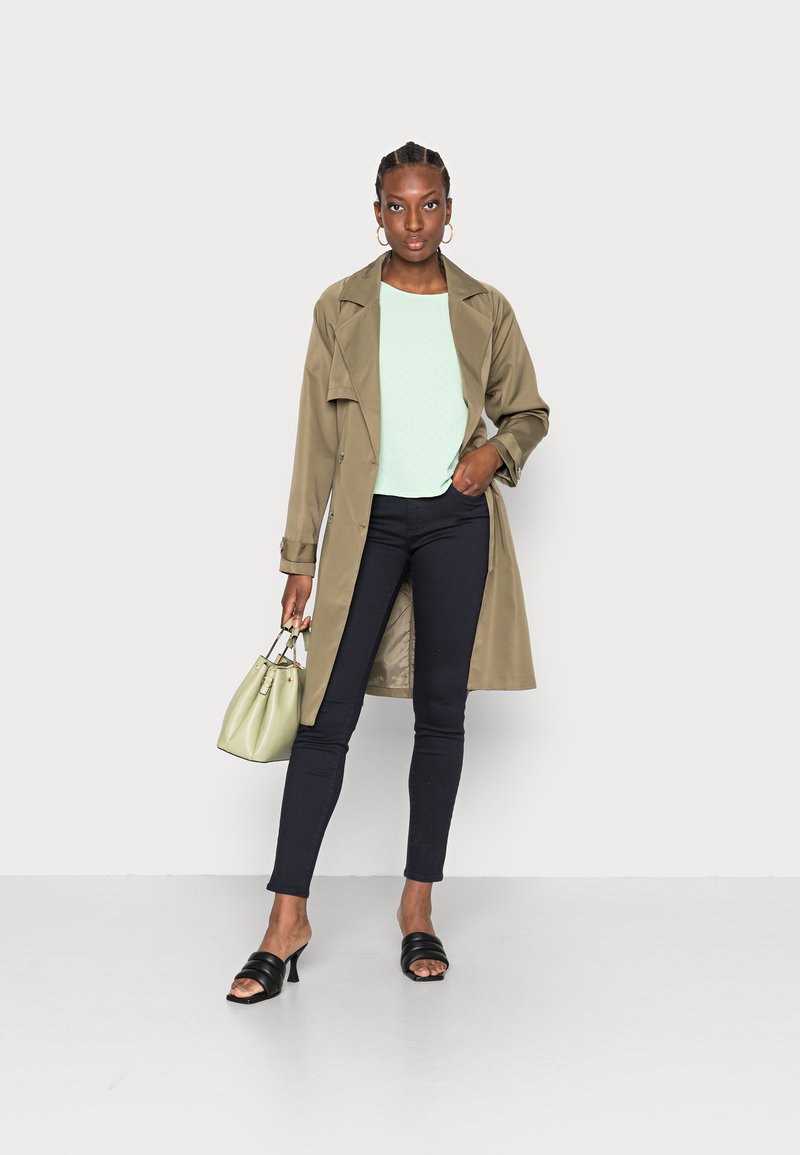 Damen T-Shirts | NAF NAF HOULLA Bluse green/hellgrün - EW32273 Damen T-Shirts | NAF NAF HOULLA Bluse green/hellgrün - EW32273