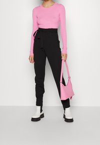 Even&Odd Sweter