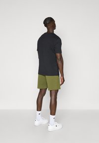 Champion C-TECH SHORTS - Sportiniai šortai - khaki