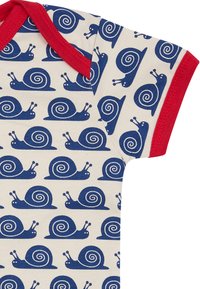 Body neonato blu e bianco con rifiniture rosse, caratterizzato da un motivo ripetuto di lumache. Materiale in cotone morbido, maniche corte, scollatura arrotondata.