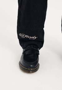 Thumbnail Image 8